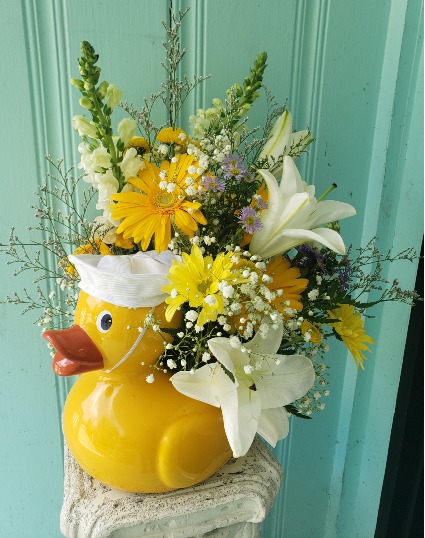 WHITE LUCKY DUCKY FLOWER ARRANGEMENT