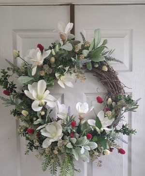 white magnolias 