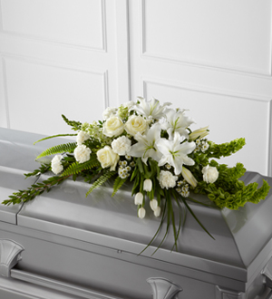 White modern designe casquet Casquet Cover in San Juan, PR | ELIKONIA FLOWERS White modern designe casquet Casquet Cover in San Juan, PR | ELIKONIA FLOWERS
