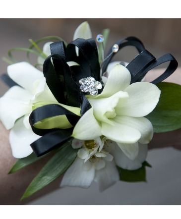 White Orchid Prom Hairpiece  in Fort Worth, TX | DARLA'S FLORIST