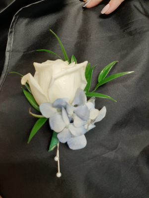 white rose and blue hydrangea  Bout