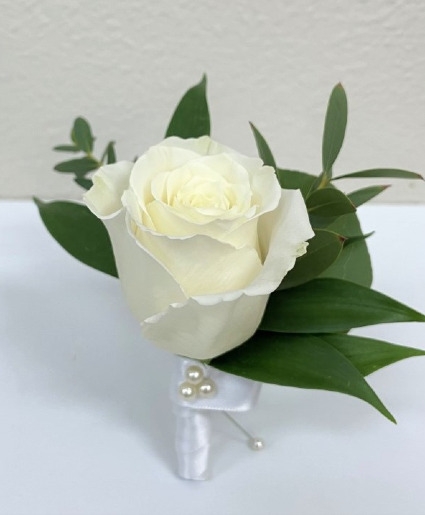  White Rose Boutonniere 