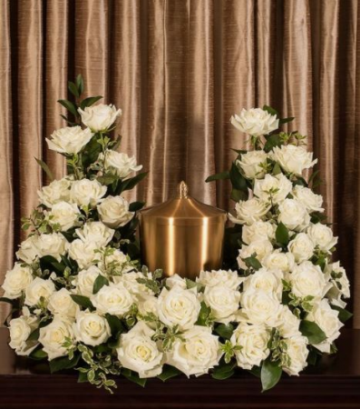 White Rose Cremation Arrangement