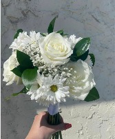 White Rose & Daisy Bouquet 