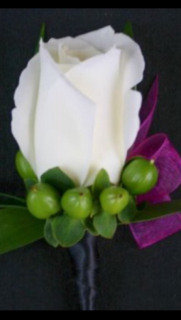 White rose with a twist Boutonnière 
