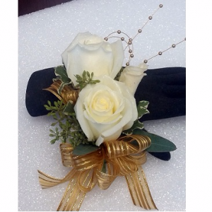 White Shimmer Roses Corsage Wristlet