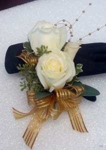 White Shimmer Roses Corsage Wristlet
