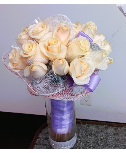 White roses Hand-tied bouquet