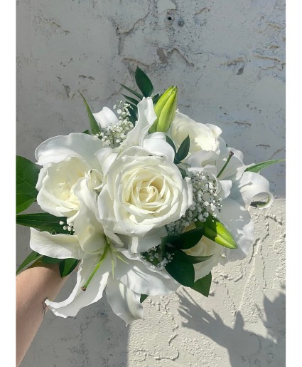 White roses & lilies bouquet
