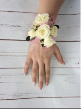 WHITE SPRAY ROSE WRIST CORSAGE 