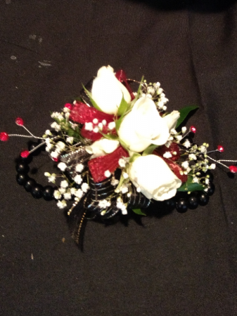 White Spray roses with black pearl bracelet 