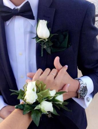 TRADITIONAL WHITE SET Corsage & Boutonniere Set