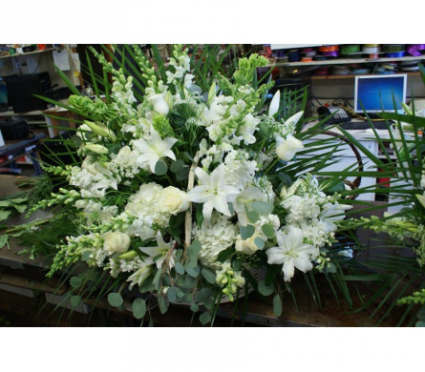 White Tribute Basket Basket