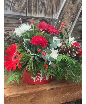 Whitepines Centerpiece fresh centerpiece