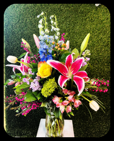 Designer's Choice Wild Spring Bouquet
