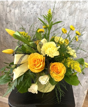 Wildcat & Roses Floral Arrangement