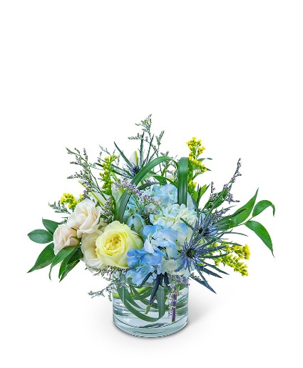 Wilde Blue Flower Arrangement