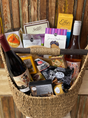Wine Lovers in New Braunfels, TX | Petals To Go Wine Lovers in New Braunfels, TX | Petals To Go