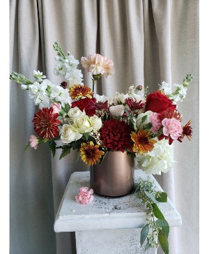 WINTER COMETH FLOWER ARRANGEMENT