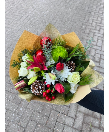 Christmas Floral Subscription  in Bobcaygeon, ON | Bobcaygeon Flower Company