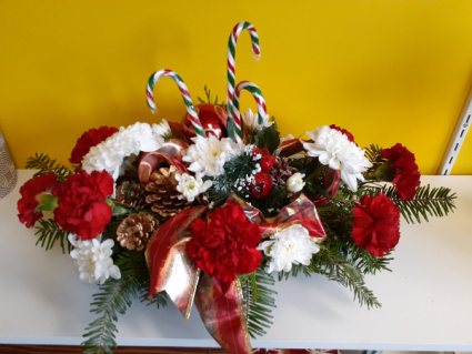 Winter Kisses Table Centerpiece