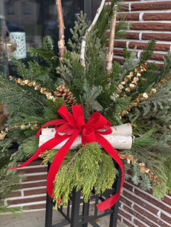 Wednesday, Nov 25 - Winter Patio Pot Winter Patio Pot