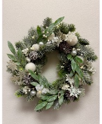 Winter Pearl Lighted Wreath Winter Gift