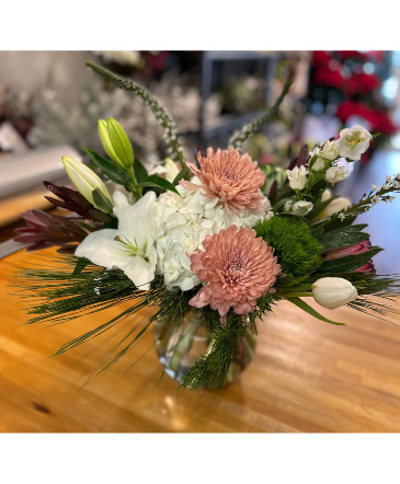 Winter Transition Floral Arrangement in Darien, CT | DARIEN FLOWERS