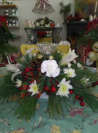 Winter wonderland bouquet centerpiece