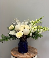 WINTER'S WALK VASED BOUQUET