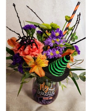 Witches wine glass Fresh Flowers