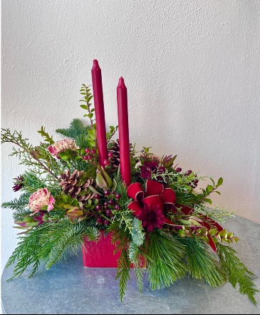 Wonderful Christmas Time Centerpiece in La Grande, OR | FITZGERALD FLOWERS