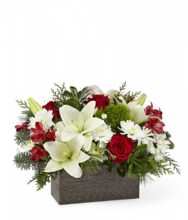 WOODEN WONDERLAND BOUQUET RED,GREEN AND WHITE FLOWERS