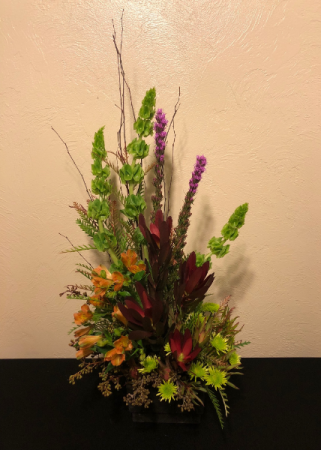 Woodland Wander Modern Arrangement