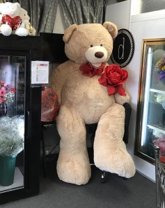 WORLDS BIGGEST BEAR!!!  MAKE A STATEMENT WITH  THIS 8fT ADORABLE TEDDY!