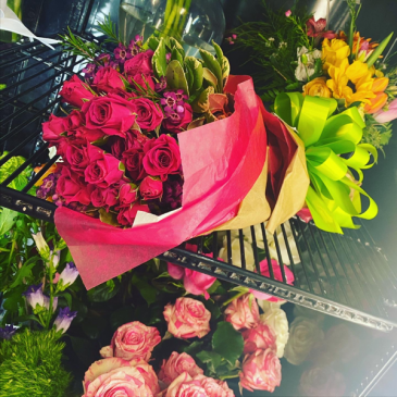 Wrapped bouquet Flowers are wrapped bc customer does not need vase