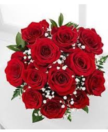 Wrapped Red Roses 5:45pm and 6:45 Show Wrapped Bouquet in Henderson, NC | Michael's Florist Wrapped Red Roses 5:45pm and 6:45 Show Wrapped Bouquet in Henderson, NC | Michael's Florist