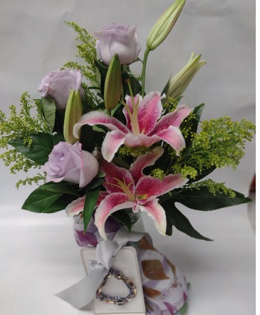 Wrapped with Love in Pigeon, MI | HAIST FLOWERS & GIFTS Wrapped with Love in Pigeon, MI | HAIST FLOWERS & GIFTS