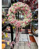Wreath in white and pink 
