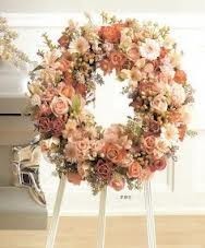 SS 21-Wreath of mixed flowers Flowers and colors may vary