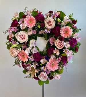 Heartfelt Expressions Heart Wreath