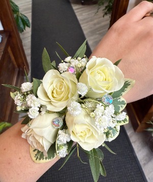 Wrist Corsage (no ribbon) 
