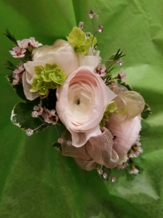 corsage flowers for weddings