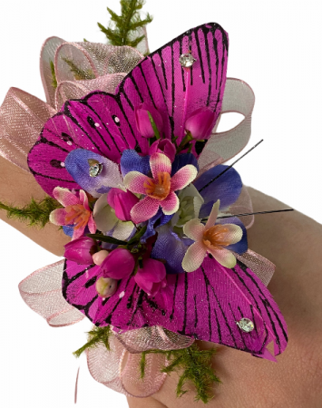 WRISTLET WITH WINGS PROM