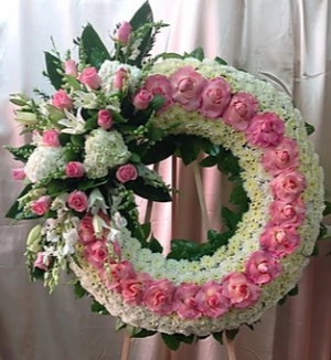 Pink and white wreath in Williston Park, NY