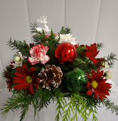 Deck the Halls Small Centerpiece (christmas pik varies)