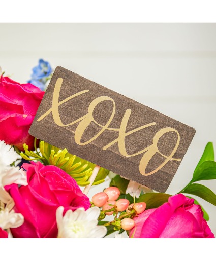 XOXO Wood Arrangement Pick