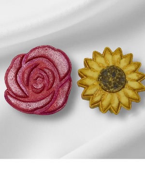 Xpression Rose and Sunny Sunflower Bath Bombs ORDER THROUGH ADD-ON MENU. $50.00 MINIMUM ORDER FOR DELIVERY