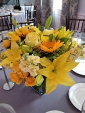 Yellow and some white Low centerpiece