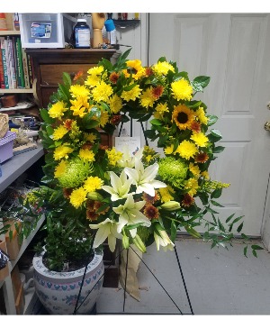 yellow delight wreath
